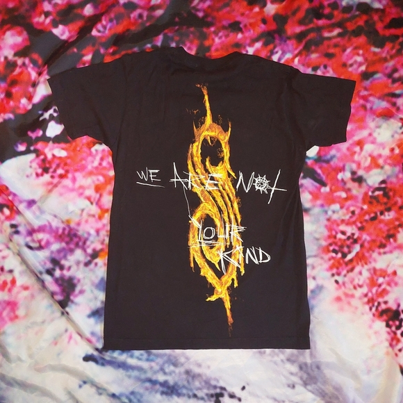 Slipknot "We Are Not Your Kind" T-shirt - Picture 3 of 5